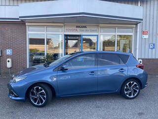 Toyota Auris 1.8 Hybrid Now
