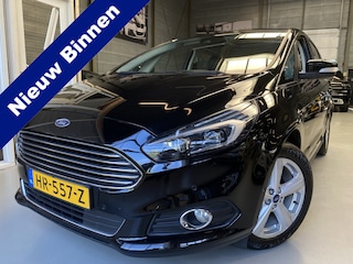 Ford S-MAX 1.5 Titanium Navigatie, Panorama, Cruise