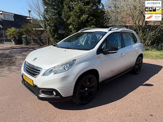 Peugeot 2008 1.2 PureTech Urban Cross / Navi / Apk / NAP / pdc / Lm /