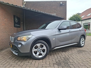 BMW X1 SDrive18i Executive 150PK Navigatie / Trekhaak / Cruise Controle / Xenon / Parkeer Sensoren