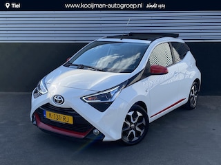 Toyota Aygo 1.0 VVT-i x-joy cabrio Sportieve auto met rode accenten en een Cabriodak! Airconditioning, achteruitrij camera, Apple Carplay/Android Auto, start/stop systeem