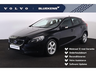 Volvo V40 T2 Kinetic - Climate Control - Cruise Control - High Performance Audio - Aluminium interieurafwerking - LED dagrijverlichting - Multifunctioneel stuurwiel - Parkeersensoren achter - Dealer onderehouden - In hoogte verstelbare bestuurdersstoel - Black Sapphire metallic - 16' LMV - City Safety