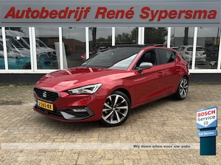 Seat Leon 1.5 eTSI FR Launch Edition | Pano | Stuur Verwarming | Stoel Verwarming | Parkeer Camera