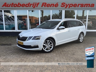 Skoda Octavia Combi 1.5 TSI Greentech Style | Trekhaak | Stoelverwarming | Parkeersensor