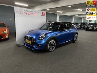 Mini Cooper 1.5 Apple Carplay/Automaat/ John Cooper pakket/blauw wrap