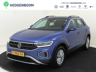 Volkswagen T-Roc 1.0 TSI Life | Parkeerassistent | Adaptieve cruise control | CarPlay | Navigatie | Lane assist | Digital cockpit | Elektrisch inklapbare buitenspiegels |