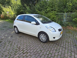 Toyota Yaris 1.3 VVTi Terra APK tot 17-05-2026