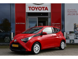 Toyota Aygo 1.0 VVT-i x-play Automaat 73pk | Apple Carplay / Android Auto | Dealer onderhouden | Achteruitrijcamera |