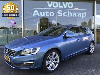 Volvo V60 2.0 T5 Summum Automaat | Rijklaar incl garantie | Schuifdak Trekhaak afneembaar Xenon Navigatie
