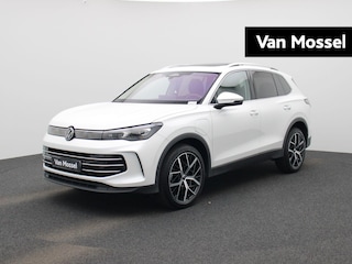 Volkswagen Tiguan 1.5 eHybrid Elegance 204 PK | SoH 100% | Automaat | Plug-In | Trekhaak | Head-Updisplay | Panoramdak | 360 Camera | Achterklep Elektrisch | Stoelverwarming Voor & Achter | Stuurwielverwarming | LED Matrix Koplampen | Navigatie