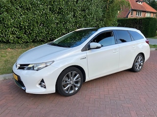 Toyota Auris Touring Sports 1.8 Hybrid Lease Pro dealer onderhouden mooie auto 17 inch