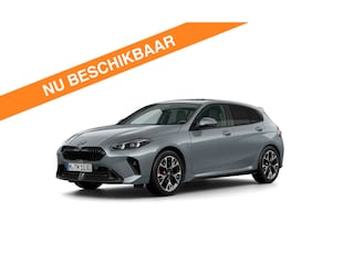 BMW 120 M-Sport Pro - Pano - Trekhaak - Driving + Parking Ass