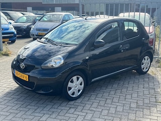 Toyota Aygo 1.0-12V Comfort Navigator 5 deurs! NL AUTO NAP! Airco l Toerenteller l Navi l Bleutooth l Elek pakket! NIEUWE APK!