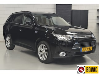 Mitsubishi Outlander 2.0 PHEV Instyle // LEDER // SCHUIFDAK // TREKHAAK // CAMERA // CLIMA //