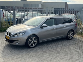 Peugeot 308 SW 1.2 PureTech Blue Lease Executive 130PK! NL AUTO NAP! Navi l Pano l Trekhaak l LED l PDC l Cruise l DEALER OH l TOP