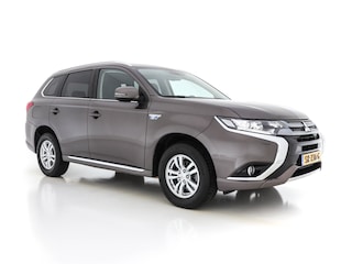 Mitsubishi Outlander 2.0 Plug-in Hybrid AWD (INCL-BTW) *MICROFIBRE-LEATHER | NAVI-FULLMAP | KEYLESS | DAB | CAMERA | ECC | CRUISE | CARPLAY | PRIVACY-GLASS | TOWBAR | SHIFT-PADDLES | 16"ALU*