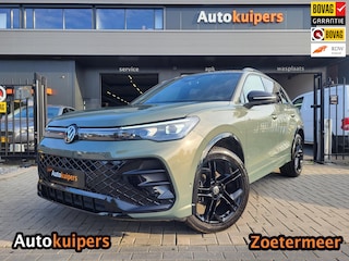 Volkswagen Tiguan 1.5 eTSI R-line Edition | Met o.a. panoramadak, elektrisch uitklapbare trekhaak en Harman Kardon audio!