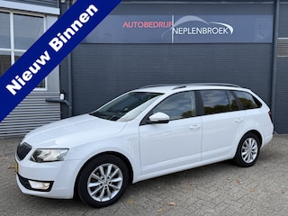 Skoda Octavia Combi 1.2 TSI Greentech Ambition Businessline Navi,17inch,Trekhaak, Cruise,Pdc Dealer onderhouden