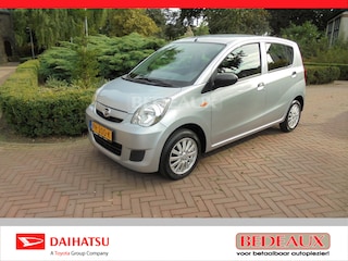 Daihatsu Cuore 1.0 69pk 5D Euro5 Comfort Plus S • 12 mnd BOVAG garantie.