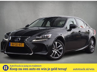 Lexus IS 300h Hybrid Business Line | Apple CarPlay | Half Leer | Camera | Climate
