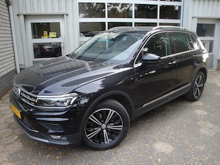 Volkswagen Tiguan 1.4 TSI ACT Highline / Trekhaak / Lederen bekleding