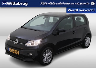 Volkswagen Up 1.0 BMT 60pk high up! / Panorama dak / Clima / Cruise control / Parkeersensoren a / LM 15''