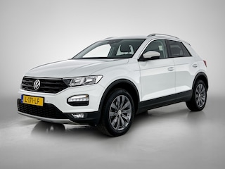 Volkswagen T-Roc 1.5 TSI Style Business | Digitaal Display | Trekhaak | Camera | Nederlandse Auto | NAP |