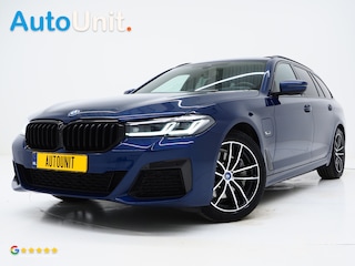BMW 5-serie Touring 520e M-Sport Shadow | Panoramadak | Harman/Kardon | 360 | Keyless | Head Up | Trekhaak