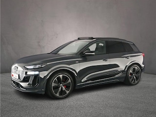 Audi Q6 e-tron S edition 100 kWh | Pano | Trekhaak | B&O | Bijrijdersscherm | Luchtvering | Matrix | MMI Pro |