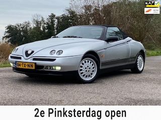 Alfa Romeo Spider 2.0-16V T.Spark L CABRIO Airco NAP Zwart-Leder Nieuwe apk