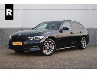 BMW 3-serie Touring 330e Sport Line / Hifi / Camera / Sportstoelen /