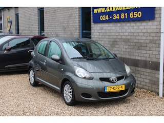 Toyota Aygo 1.0-12V 5DRS Aspiration Green Airco Lm velgen