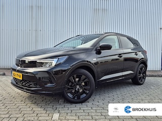 Opel Grandland 1.2 130PK Turbo Level | Achteruitrijcamera | Winterpakket | 18 Inch LMV | Cruise control | Leder / Stoffen bekleding | Armsteun | Dakrails | Achterbank met armsteun en skiluik | Armsteun voor | LED dagrijverlichting
