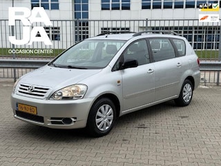 Toyota Avensis Verso 2.0i Linea Luna 7p/Clima/Cruise/NAP/Dealerond.