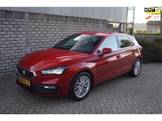 Seat Leon 1.5 eTSI FR Launch Edition Half Leder Sportst Stoel/Stuur Verw Navi Camera Clima Apple Carplay Adaptieve Cruise ENZ.