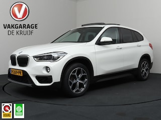 BMW X1 sDrive18i High Executive Automaat Panodak | Trekhaak