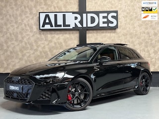 Audi A3 Sportback 2.5 TFSI RS 3 quattro | Pano | carbon | Kuipstoelen | ACC | Keyless | Sfeerverlichting
