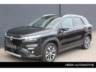 Suzuki S-Cross 1.4 Boosterjet Style Smart Hybrid NL-Auto | Navigatie | 360 Graden Camera | Climate Controle | Adaptieve Cruise Control | Panorama dak | Stoelverwarming | Radio-USB | LM-velgen | Parkeersensoren | Trekhaak | 1e Eigenaar