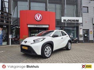 Toyota Aygo 1.0 VVT-i MT Play | Airco | Adp. Cruise | Carplay