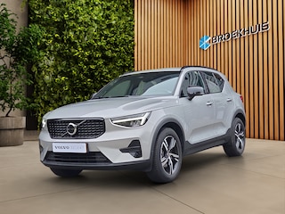 Volvo XC40 2.0 B4 Plus Dark | Trekhaak | Camera | Pilot Assist | Harman/Kardon | Elekt. stoelen | Keyless