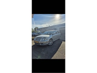 Toyota Avensis Wagon 2.0 VVTi Linea Luna