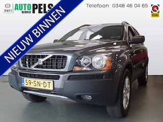 Volvo XC90 2.5 T automaat Momentum, Youngtimer!! 7 Persoon uitvoering, Clima controle, Cruise controle, Elek ramen, Lederen bekleding, Lm velgen 17'', Trekhaak, Nederlandse auto!! 3 maanden garantie op motor en versnellingsbak.