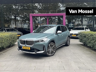 BMW X1 xDrive23i | WORDT VERWACHT | AUTOMAAT | ACHTERUITRIJCAMERA | MEMORY | APPLE CARPLAY | LEDEREN STOELEN | CRUISE CONTROL | CLIMATE CONTROL |
