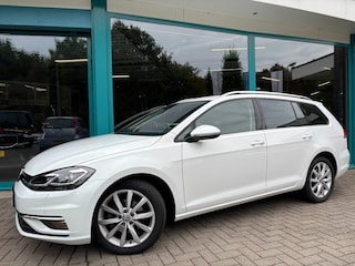 Volkswagen Golf 1.5 TSI R-Line Highline DSG LED, Navi, Massage, PDC, 17Inch