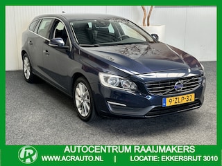 Volvo V60 1.6 D2 Momentum NAVIGATIE CRUISE CONTROL CLIMATE CONTROL BLUETOOTH TELEFOON MEDIA VOORBEREIDING PDC ZEER MOOI !! 3010