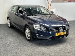Volvo V60 1.6 D2 Momentum NAVIGATIE CRUISE CONTROL CLIMATE CONTROL BLUETOOTH TELEFOON MEDIA VOORBEREIDING PDC ZEER MOOI !! 3010