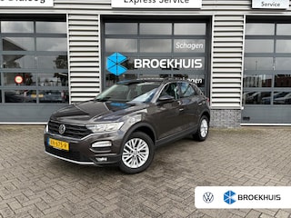Volkswagen T-Roc 1.5 TSI 150 pk Style 7-DSG | Trekhaak | Cruise control adaptief | Parkeersensoor achter |