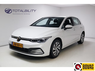 Volkswagen Golf 1.4 eHybrid 204 PK | Camera | Elec. Ergo best. stoel met geheugen en massage | Adap.Cruise, Travelassist, Navigatie, App. connect, IQ Led