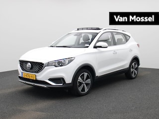 MG ZS EV Luxury 45 kWh | Stoelverwarming | Panodak| Adaptive cruise | NAV | Achteruitrijcamera |