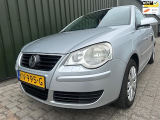 Volkswagen Polo 1.4-16V Trendline Automaat